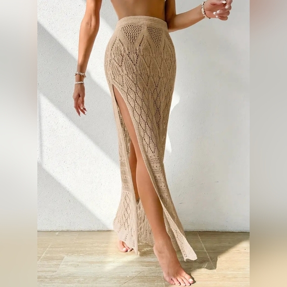 New! Elegant Tan Crochet Maxi Skirt With Slit Size Medium! NEW! - Picture 3 of 5